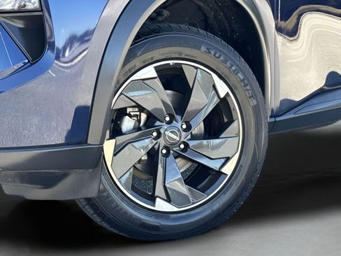 Used 2024 Nissan Rogue SV image 14