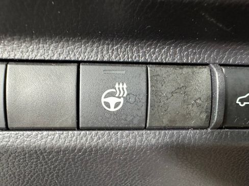 Used 2025 Toyota RAV4 XLE Premium w/ Weather Package FWD image 27