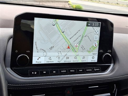 Certified 2022 Nissan Rogue SL w/ SL Premium Package image 18