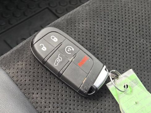 Used 2018 Jeep Grand Cherokee Altitude AWD/4WD image 36
