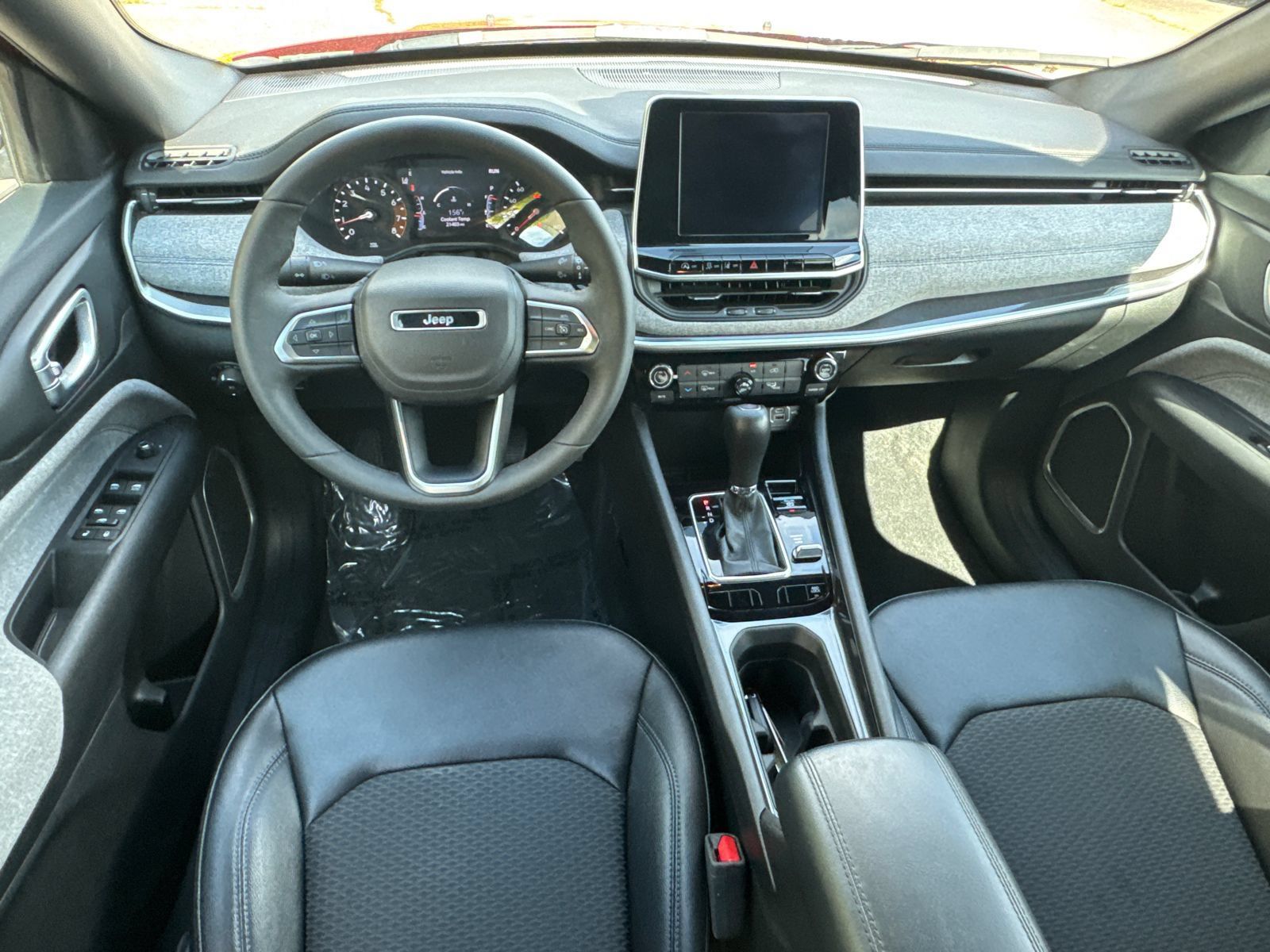 Used 2025 Jeep Compass Latitude AWD/4WD image 22