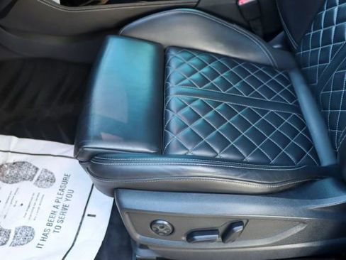 Used 2021 Audi SQ5 Premium Plus w/ Premium Plus Package image 16