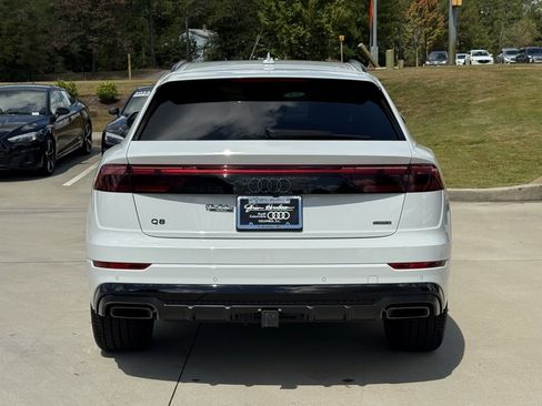 Used 2025 Audi Q8 Premium Plus image 17