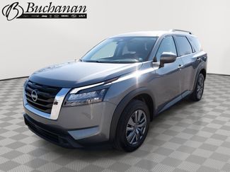 Used 2025 Nissan Pathfinder SV video 1