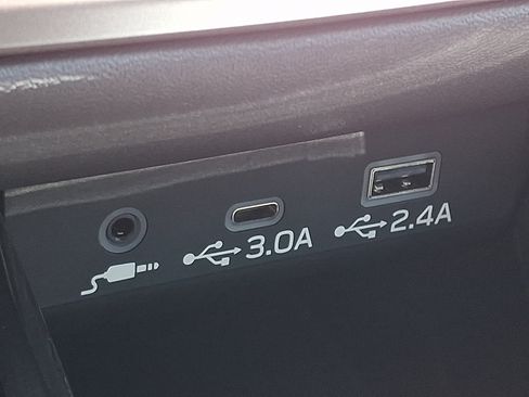 Used 2025 Subaru Outback Premium AWD/4WD image 26