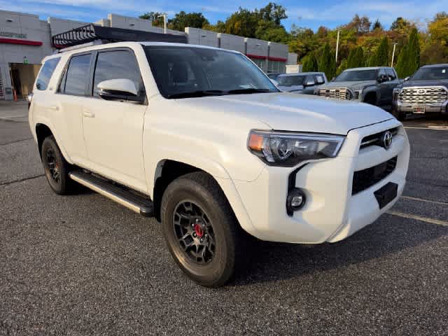 Used 2023 Toyota 4Runner SR5 Premium w/ Moonroof Package AWD/4WD image 3