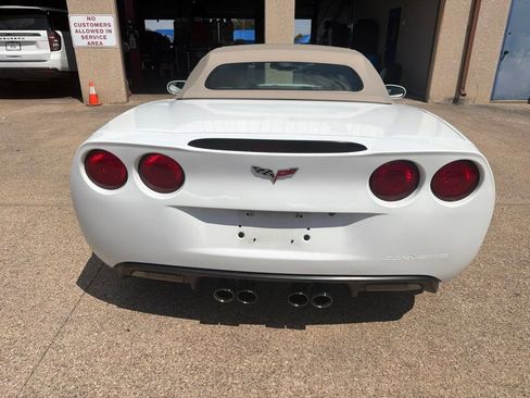Used 2011 Chevrolet Corvette Grand Sport w/ Preferred Equipment Group RWD image 4