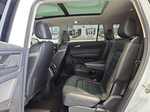 Used 2023 Volkswagen Atlas SEL Premium AWD/4WD image 23