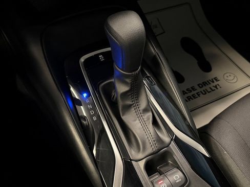 Used 2022 Toyota Corolla LE w/ Carpet Mat Package (TMS) image 16