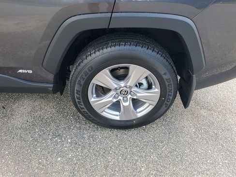 Used 2025 Toyota RAV4 XLE image 19