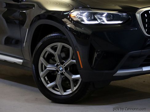 Certified 2025 BMW X4 xDrive30i image 3