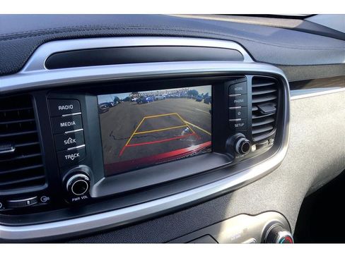 Used 2020 Kia Sorento LX w/ LX I4 Convenience Package AWD/4WD image 23