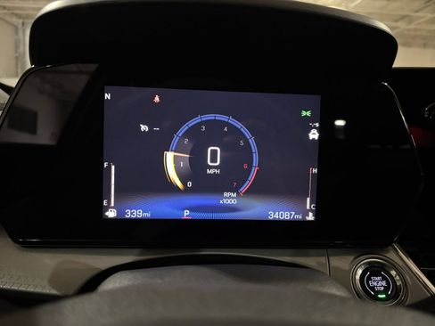 Used 2025 Chevrolet Trax LT FWD image 38