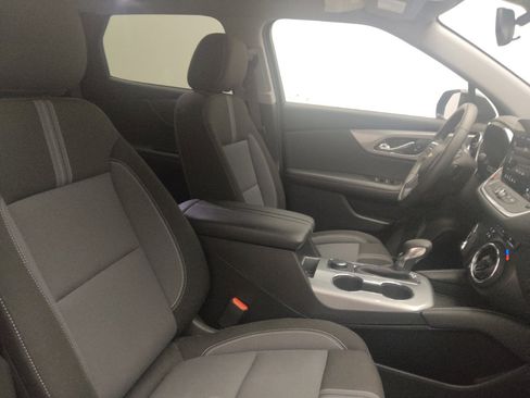 Used 2024 Chevrolet Blazer LT FWD image 21