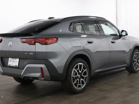 Used 2025 BMW X2 xDrive28i w/ Technology Package image 4