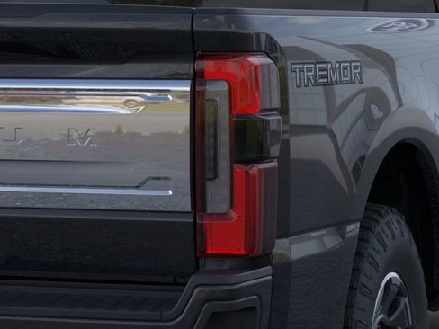 New 2026 Ford F250 Platinum image 21