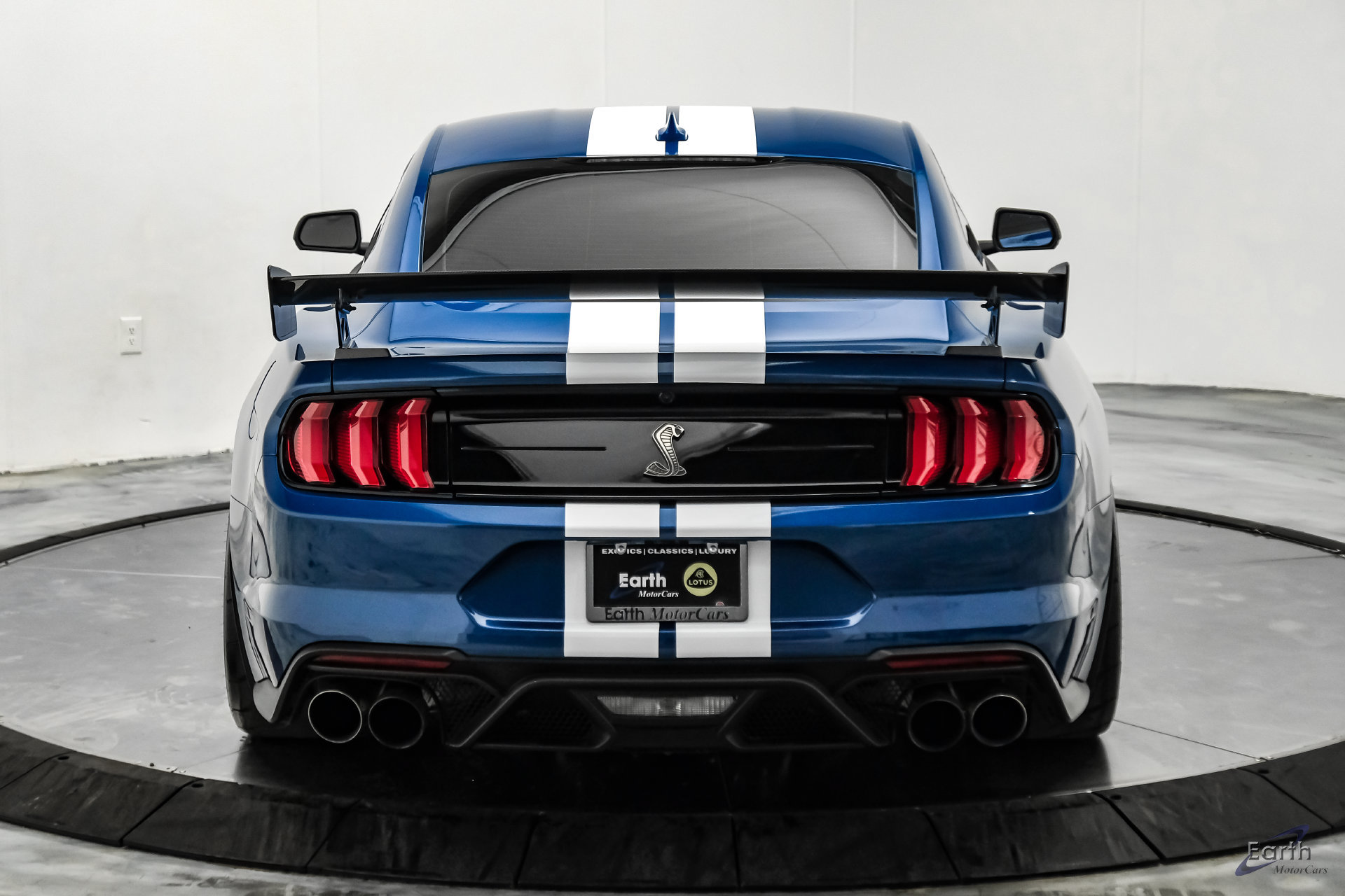 Used 2022 Ford Mustang Shelby GT500 w/ Carbon Fiber Track Pack RWD image 16