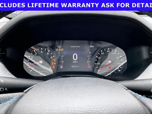 Used 2022 Jeep Compass Latitude w/ Sun and Sound Group FWD image 17