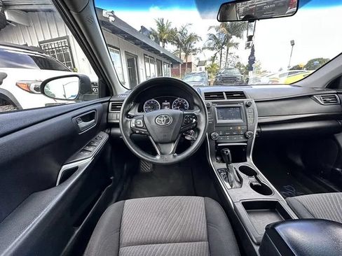 Used 2016 Toyota Camry LE FWD image 15