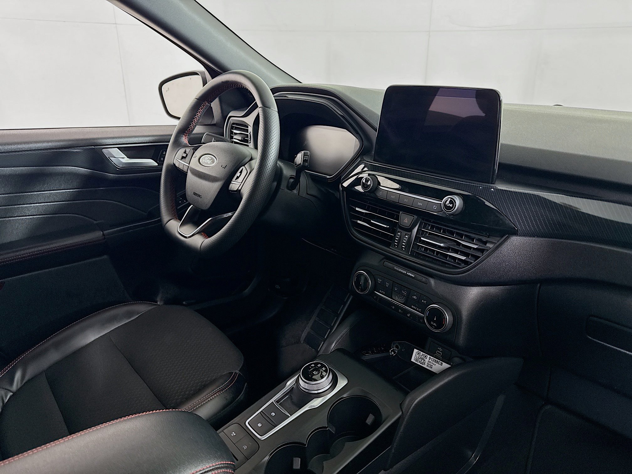 Used 2025 Ford Escape ST-Line Select AWD/4WD image 27