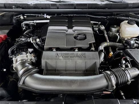 Used 2025 Nissan Frontier SV image 28