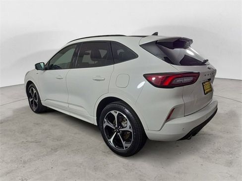 Certified 2023 Ford Escape ST-Line Elite image 3