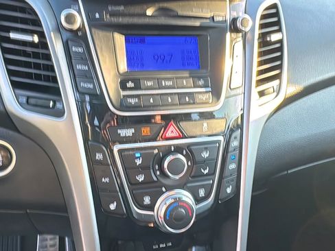 Used 2014 Hyundai Elantra GT w/ Option Group 02 image 7