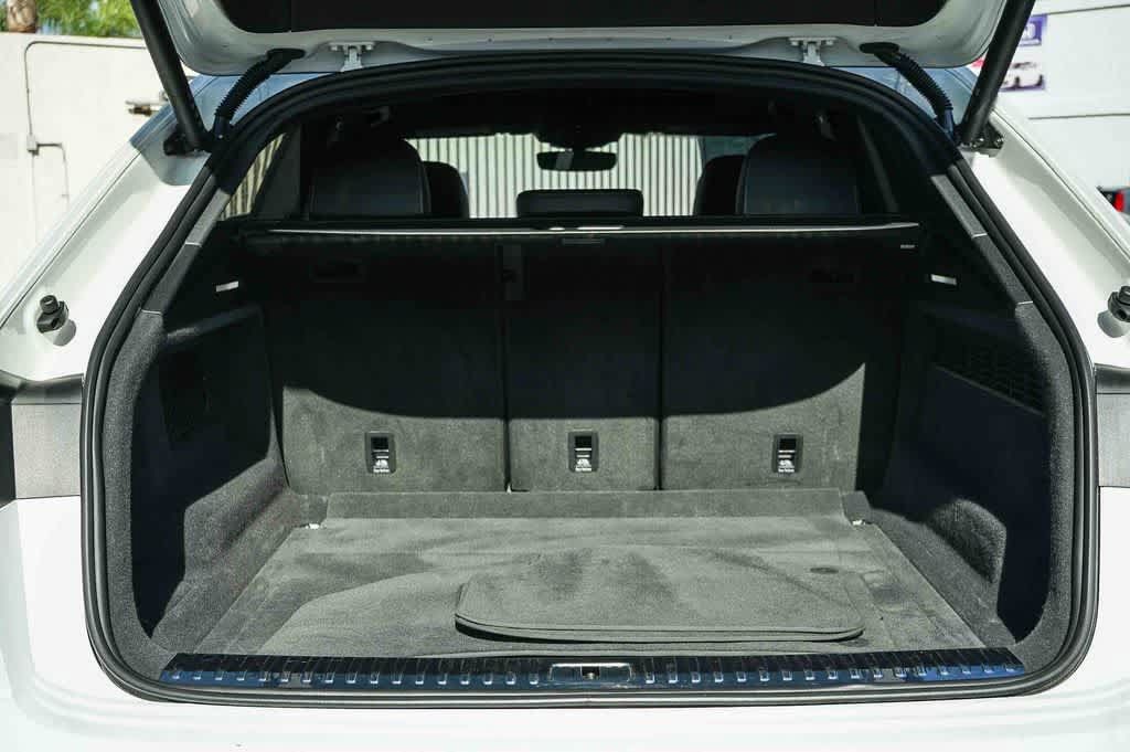 Used 2023 Audi Q8 Premium Plus w/ Premium Plus Package AWD/4WD image 27