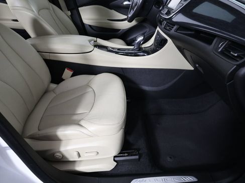 Used 2017 Buick Envision Essence w/ LPO, Hit The Road Package FWD image 27
