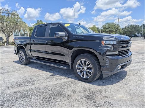 Used 2021 Chevrolet Silverado 1500 RST w/ Convenience Package II AWD/4WD image 2