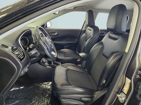 Used 2018 Jeep Compass Latitude AWD/4WD image 22