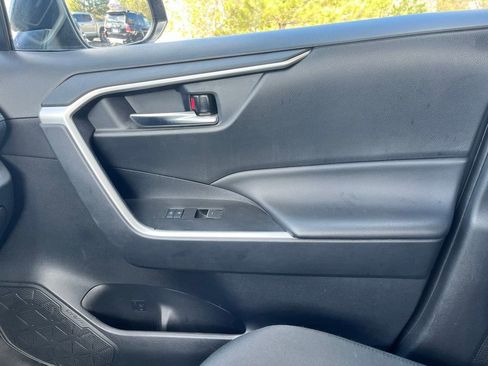 Used 2024 Toyota RAV4 XLE w/ Convenience Package image 18