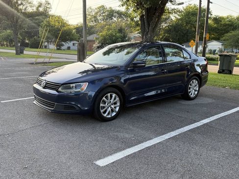 Used 2014 Volkswagen Jetta SE FWD image 1