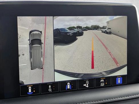 Used 2022 Chevrolet Suburban Z71 w/ Z71 Off-Road Package image 11