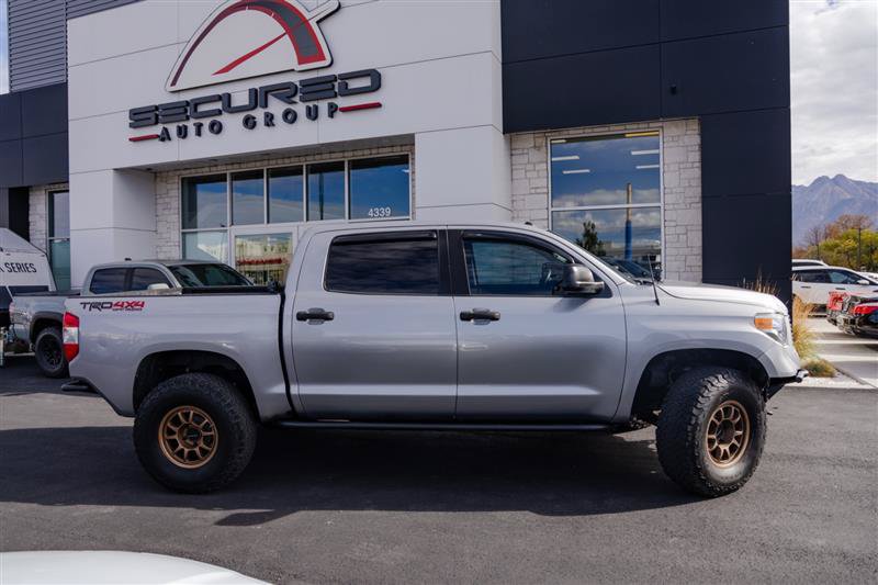Used 2016 Toyota Tundra SR5 w/ TRD Off Road Package AWD/4WD image 5
