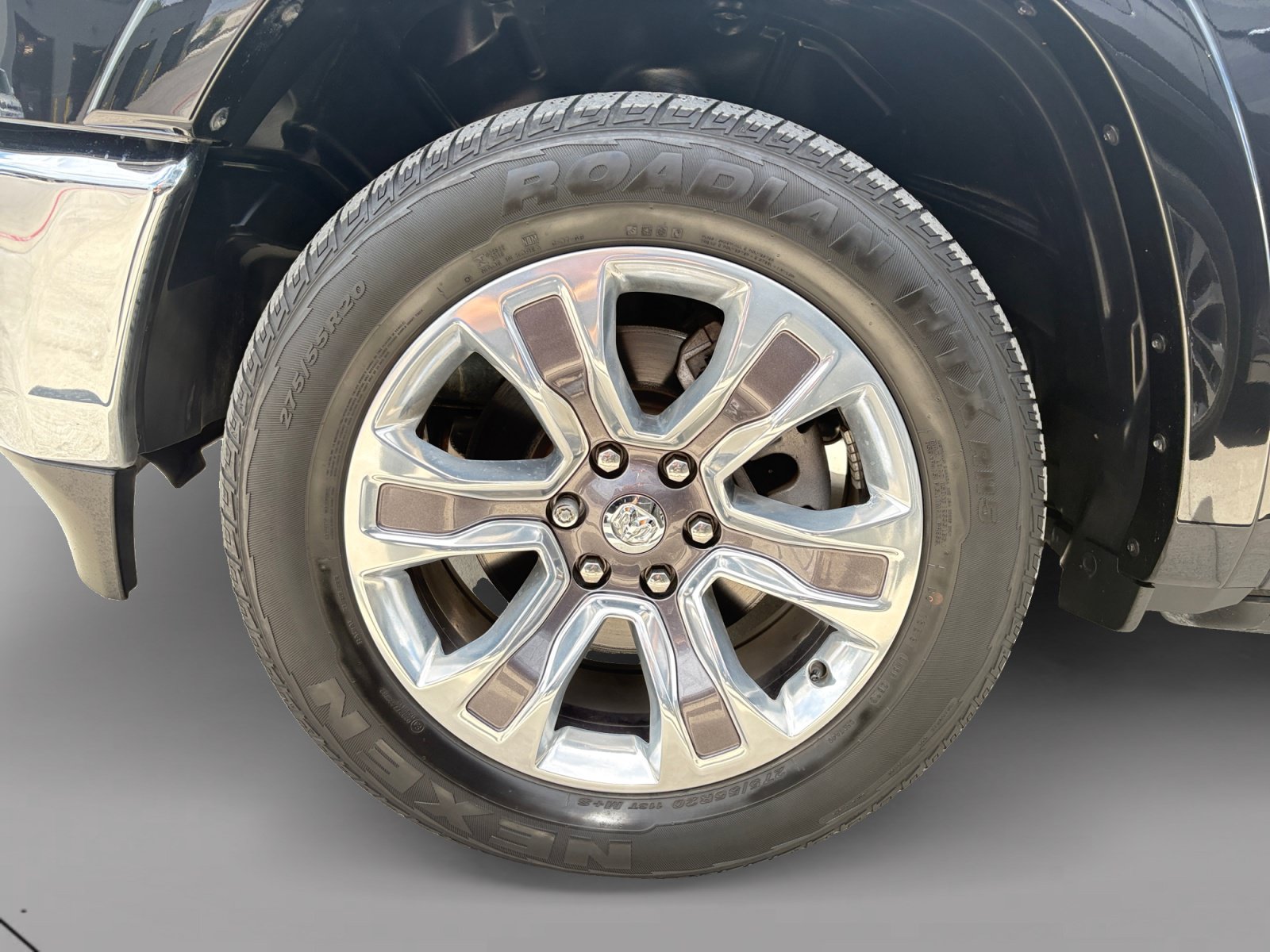 Used 2024 RAM 1500 Limited AWD/4WD image 9
