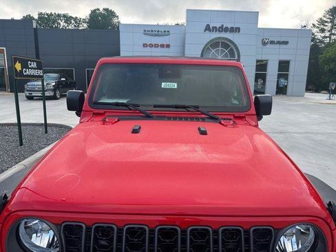 Used 2024 Jeep Wrangler Unlimited Sport AWD/4WD image 13