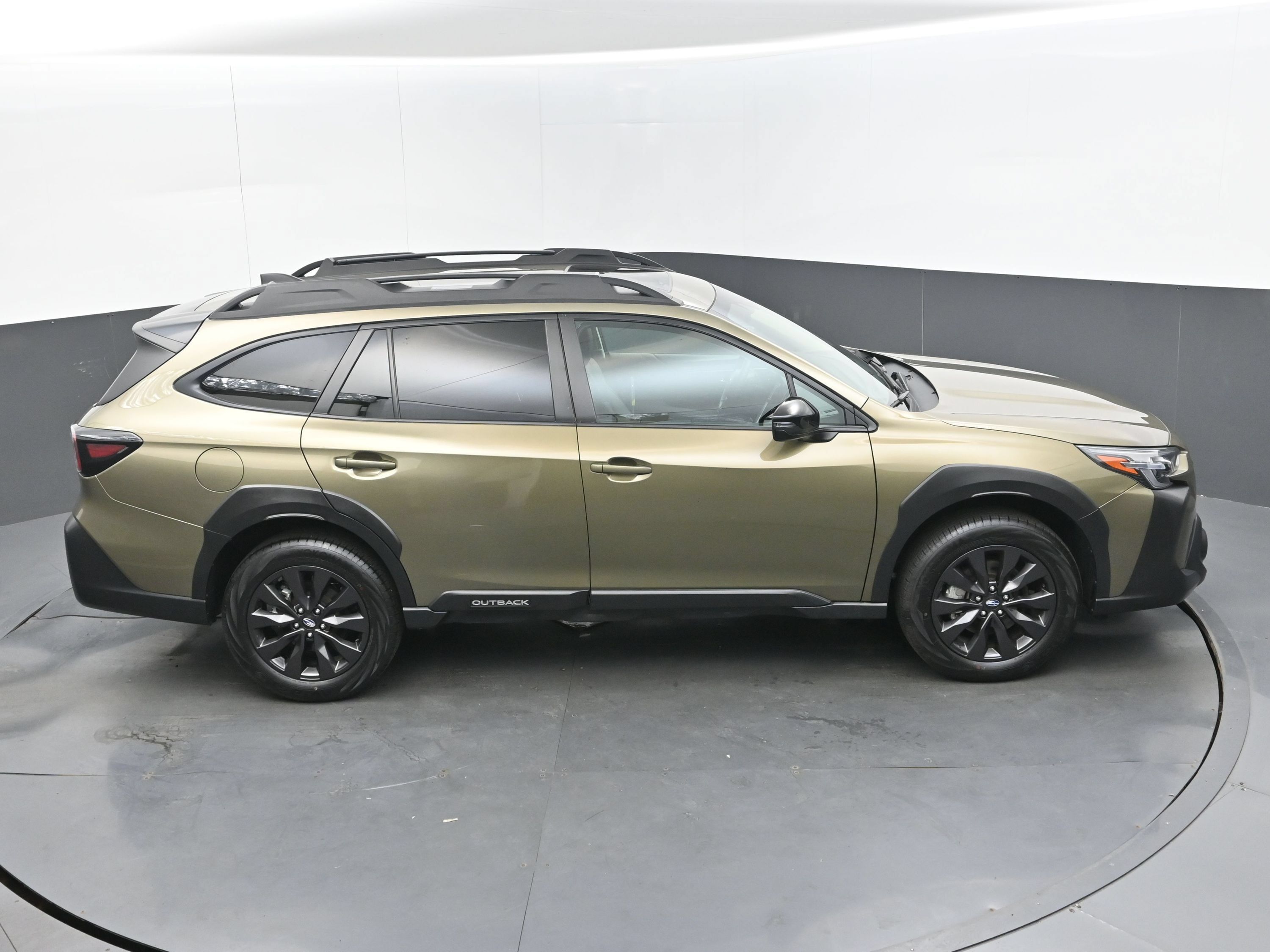 Used 2025 Subaru Outback Onyx Edition AWD/4WD image 39