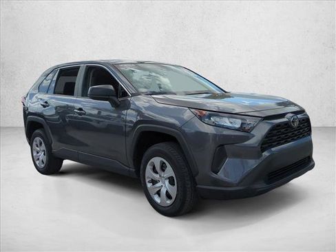 Certified 2022 Toyota RAV4 LE FWD image 3