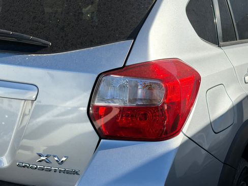 Used 2015 Subaru Crosstrek 2.0i Premium w/ Moonroof Package AWD/4WD image 16