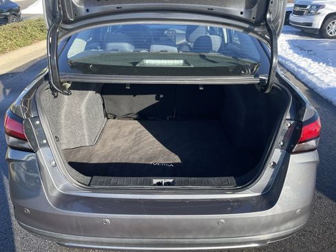 Used 2023 Nissan Versa SR w/ Lighting Package image 7