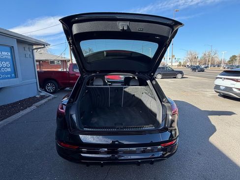 Used 2024 Audi Q8 e-tron Prestige w/ Prestige Package image 7