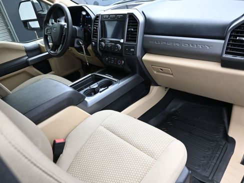 Used 2020 Ford F250 XLT w/ XLT Premium Package AWD/4WD image 40