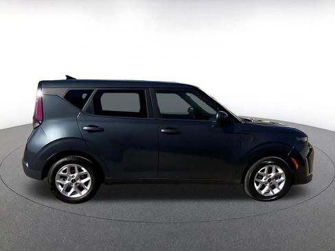Used 2025 Kia Soul LX w/ LX Technology Package image 16