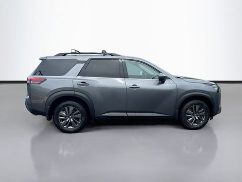 Used 2023 Nissan Pathfinder SV w/ SV Premium Package AWD/4WD image 8
