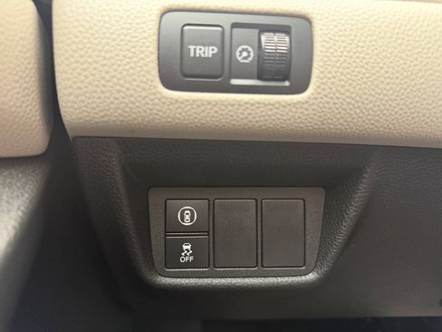 Used 2018 Honda Accord LX image 32