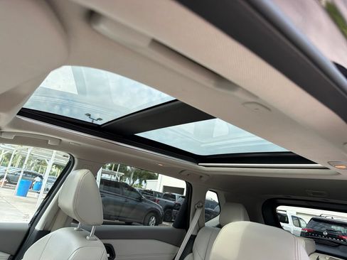 Certified 2023 Nissan Rogue SL FWD image 17