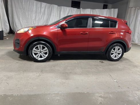 Used 2017 Kia Sportage LX FWD image 4