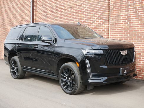 Used 2022 Cadillac Escalade Sport Platinum w/ LPO, ONYX Package image 27