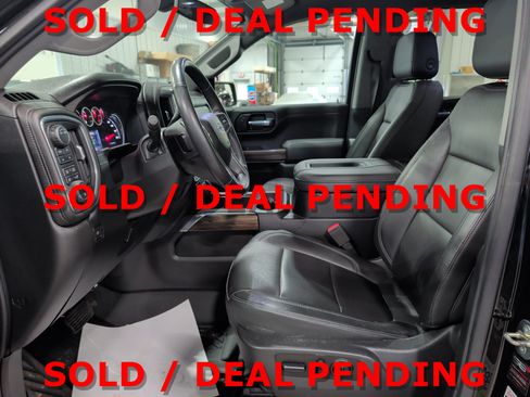 Used 2020 Chevrolet Silverado 1500 LT Trail Boss w/ Midnight Edition AWD/4WD image 8